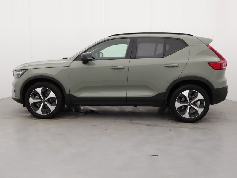 2025 (25) VOLVO XC40 2.0 B4P Plus Dark 5dr   *VAT QUALIFYING* 4879634