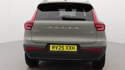 2025 (25) VOLVO XC40 2.0 B4P Plus Dark 5dr *VAT QUALIFYING* 4879633