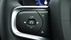 2025 (25) VOLVO XC40 2.0 B4P Plus Dark 5dr *VAT QUALIFYING* 4879674