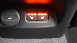 2025 (25) VOLVO XC40 2.0 B4P Plus Dark 5dr *VAT QUALIFYING* 4879671