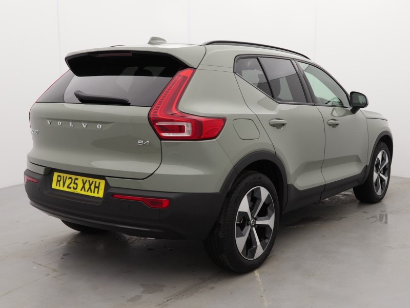 2025 (25) VOLVO XC40 2.0 B4P Plus Dark 5dr   *VAT QUALIFYING* 4879637