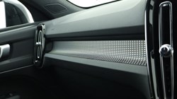 2025 (25) VOLVO XC40 2.0 B4P Plus Dark 5dr *VAT QUALIFYING* 4879685