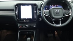 2025 (25) VOLVO XC40 2.0 B3P Plus Dark 5dr Auto 4898839