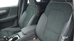 2025 (25) VOLVO XC40 2.0 B3P Plus Dark 5dr Auto 4898823