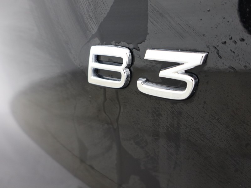 2025 (25) VOLVO XC40 2.0 B3P Plus Dark 5dr Auto 4898813