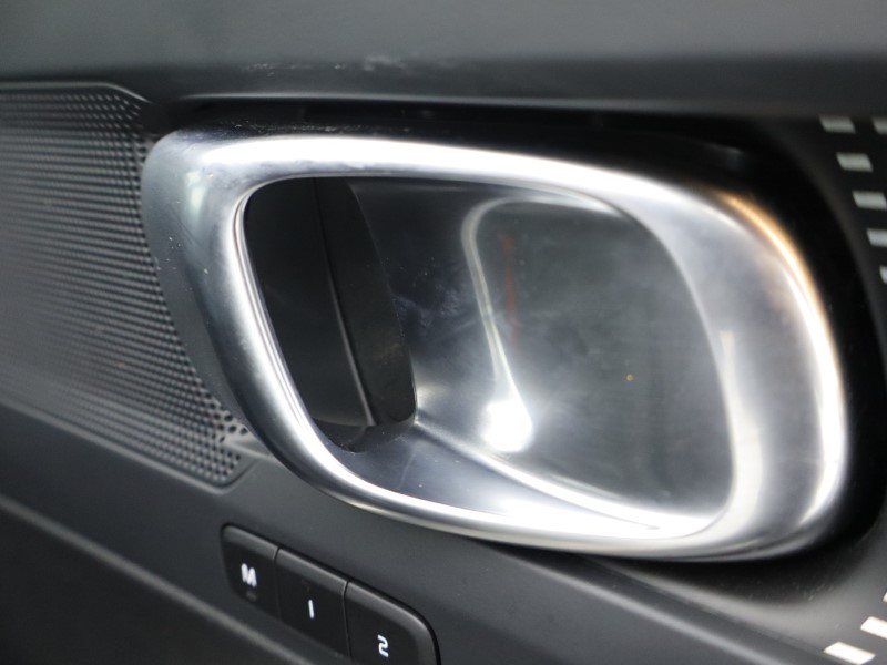 2025 (25) VOLVO XC40 2.0 B3P Plus Dark 5dr Auto 4898827