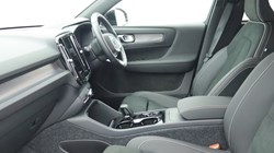 2025 (25) VOLVO XC40 2.0 B3P Plus Dark 5dr Auto 4898821