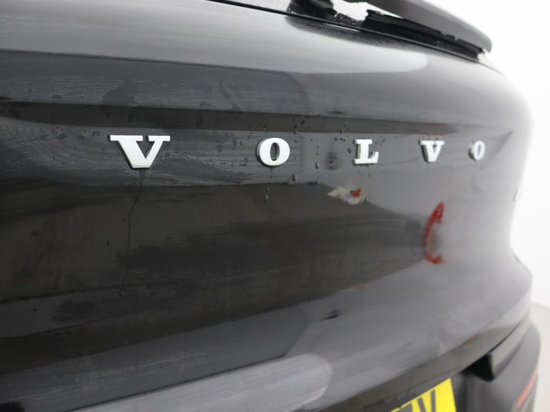 2025 (25) VOLVO XC40 2.0 B3P Plus Dark 5dr Auto 4898812