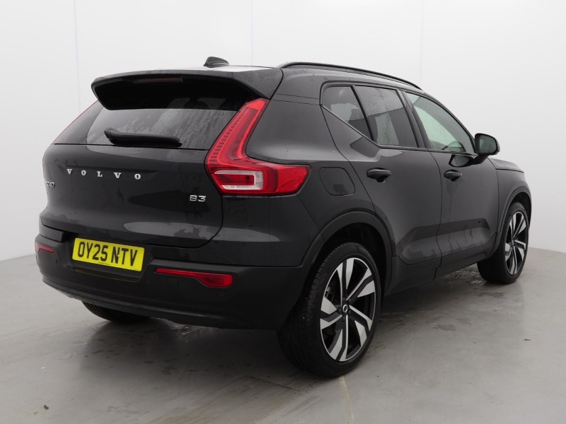 2025 (25) VOLVO XC40 2.0 B3P Plus Dark 5dr Auto 4898804