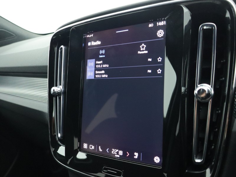 2025 (25) VOLVO XC40 2.0 B3P Plus Dark 5dr Auto 4898846