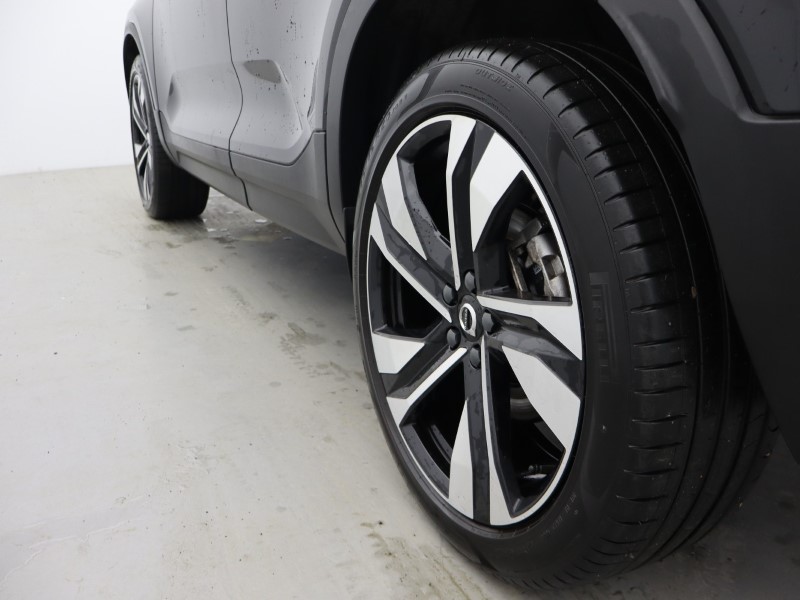 2025 (25) VOLVO XC40 2.0 B3P Plus Dark 5dr Auto 4898820