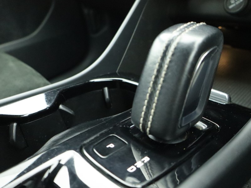 2020 (70) VOLVO XC40 2.0 B4P R DESIGN Pro 5dr Auto 4884952