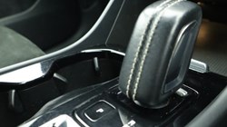 2020 (70) VOLVO XC40 2.0 B4P R DESIGN Pro 5dr Auto 4884952