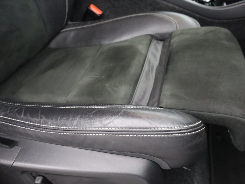 2020 (70) VOLVO XC40 2.0 B4P R DESIGN Pro 5dr Auto 4884932