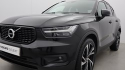 2020 (70) VOLVO XC40 2.0 B4P R DESIGN Pro 5dr Auto 4884911