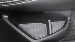 2020 (70) VOLVO XC40 2.0 B4P R DESIGN Pro 5dr Auto 4884938