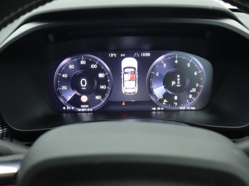 2020 (70) VOLVO XC40 2.0 B4P R DESIGN Pro 5dr Auto 4884945