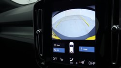 2020 (70) VOLVO XC40 2.0 B4P R DESIGN Pro 5dr Auto 4884948