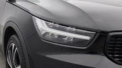 2020 (70) VOLVO XC40 2.0 B4P R DESIGN Pro 5dr Auto 4884909