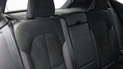 2020 (70) VOLVO XC40 2.0 B4P R DESIGN Pro 5dr Auto 4884940