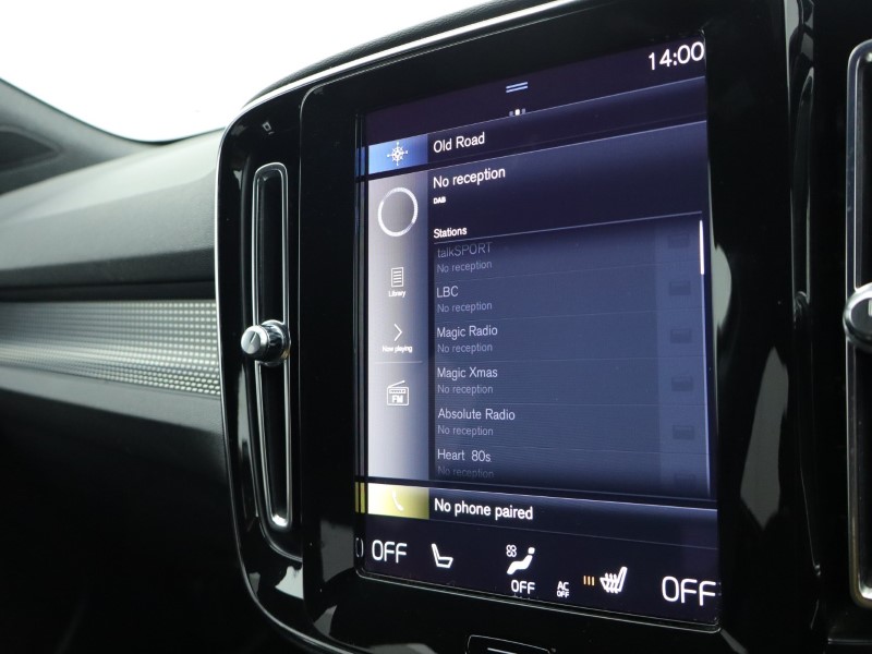 2020 (70) VOLVO XC40 2.0 B4P R DESIGN Pro 5dr Auto 4884949