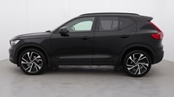 2020 (70) VOLVO XC40 2.0 B4P R DESIGN Pro 5dr Auto 4884905