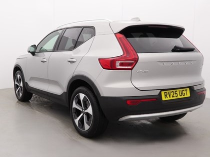 2025 (25) VOLVO XC40 2.0 B3P Core 5dr Auto *VAT QUALIFYING*