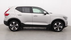 2025 (25) VOLVO XC40 2.0 B3P Core 5dr Auto *VAT QUALIFYING* 4896884