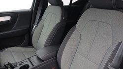 2025 (25) VOLVO XC40 2.0 B3P Core 5dr Auto *VAT QUALIFYING* 4896912