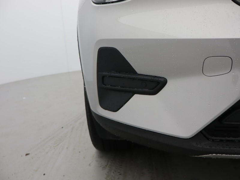 2025 (25) VOLVO XC40 2.0 B3P Core 5dr Auto *VAT QUALIFYING* 4896890