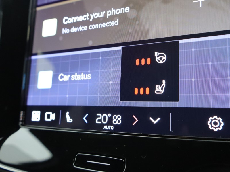 2025 (25) VOLVO XC40 2.0 B3P Core 5dr Auto *VAT QUALIFYING* 4896928