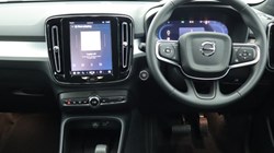2025 (25) VOLVO XC40 2.0 B3P Core 5dr Auto *VAT QUALIFYING* 4896919