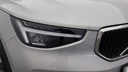 2025 (25) VOLVO XC40 2.0 B3P Core 5dr Auto *VAT QUALIFYING* 4896887