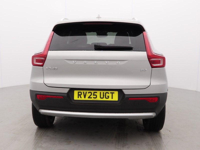 2025 (25) VOLVO XC40 2.0 B3P Core 5dr Auto *VAT QUALIFYING* 4896882