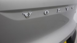 2025 (25) VOLVO XC40 2.0 B3P Core 5dr Auto *VAT QUALIFYING* 4896893
