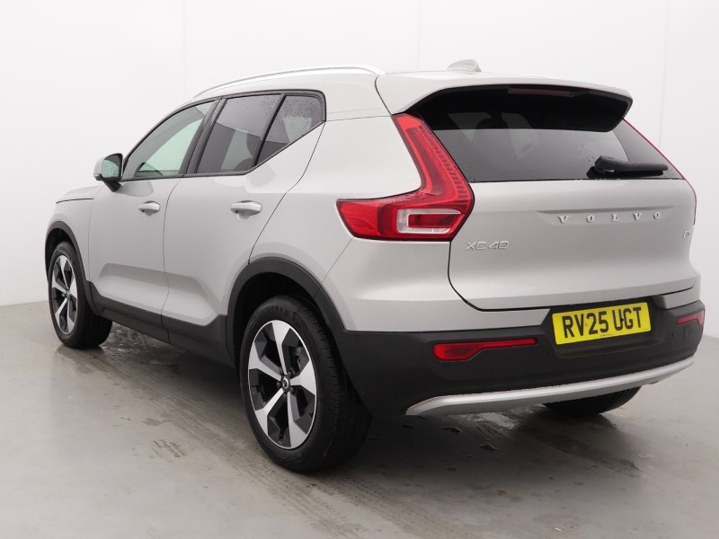 2025 (25) VOLVO XC40 2.0 B3P Core 5dr Auto *VAT QUALIFYING* 4896885