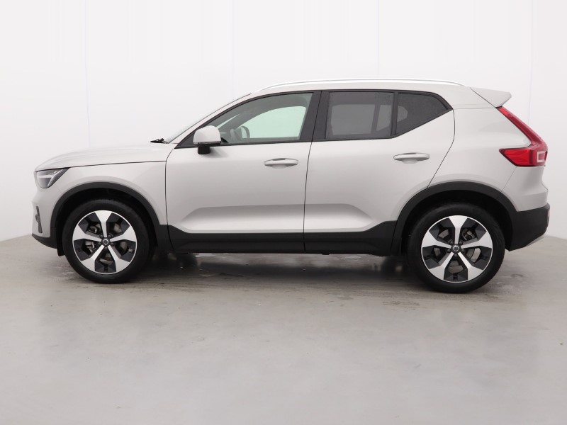 2025 (25) VOLVO XC40 2.0 B3P Core 5dr Auto *VAT QUALIFYING* 4896883