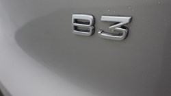 2025 (25) VOLVO XC40 2.0 B3P Core 5dr Auto *VAT QUALIFYING* 4896894
