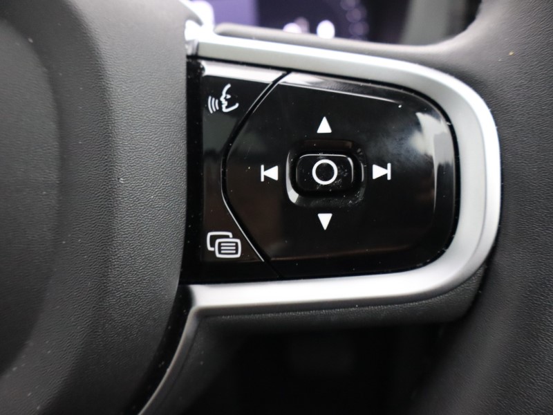 2025 (25) VOLVO XC60 2.0 B5P Ultra Dark 5dr AWD Geartronic 4899768