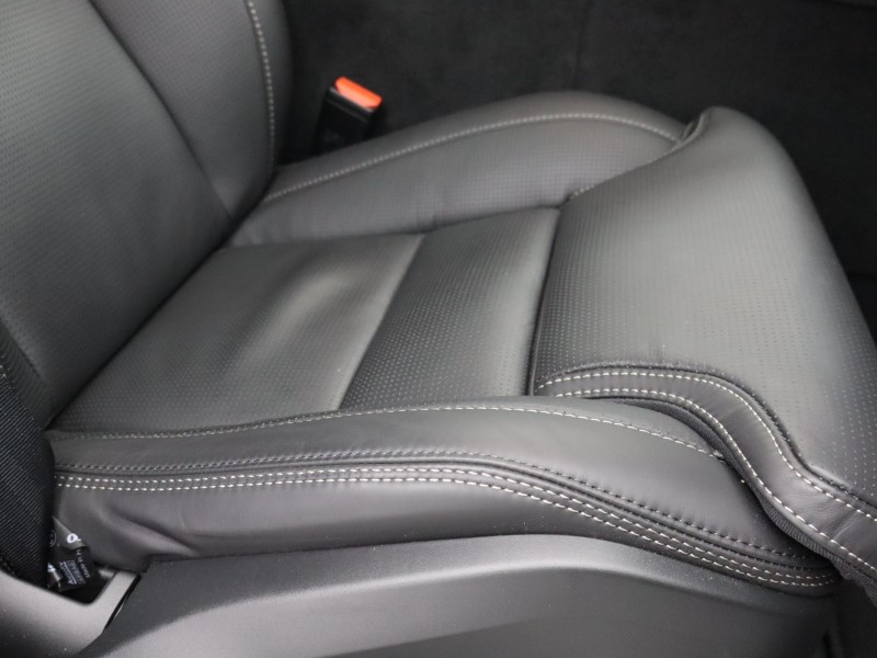 2025 (25) VOLVO XC60 2.0 B5P Ultra Dark 5dr AWD Geartronic 4899750