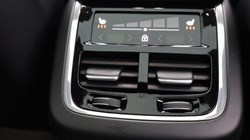 2025 (25) VOLVO XC60 2.0 B5P Ultra Dark 5dr AWD Geartronic 4899763