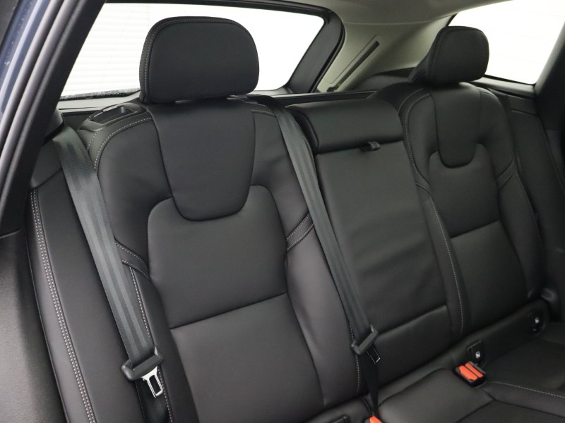 2025 (25) VOLVO XC60 2.0 B5P Ultra Dark 5dr AWD Geartronic 4899760