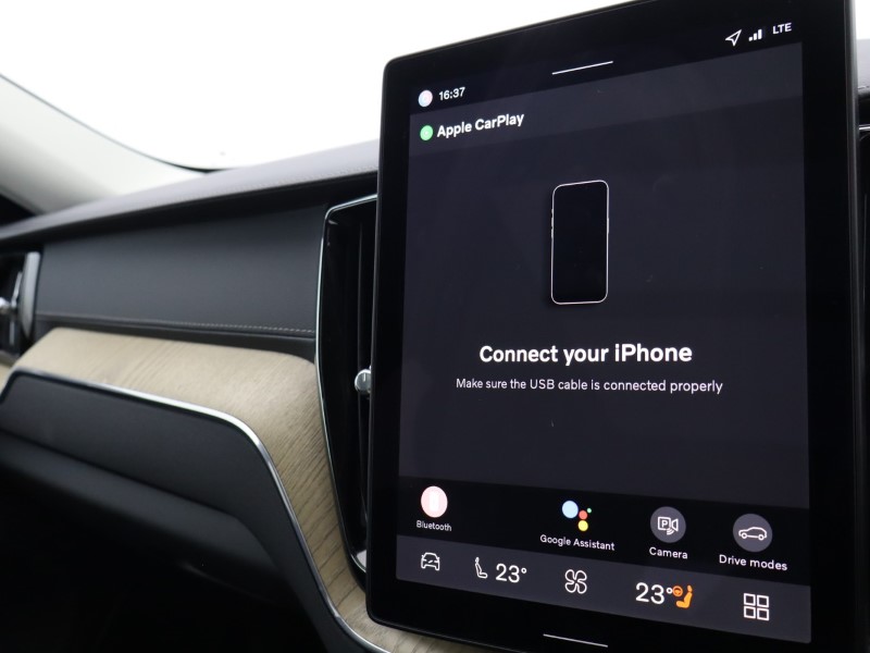 2025 (25) VOLVO XC60 2.0 B5P Ultra Dark 5dr AWD Geartronic 4899772