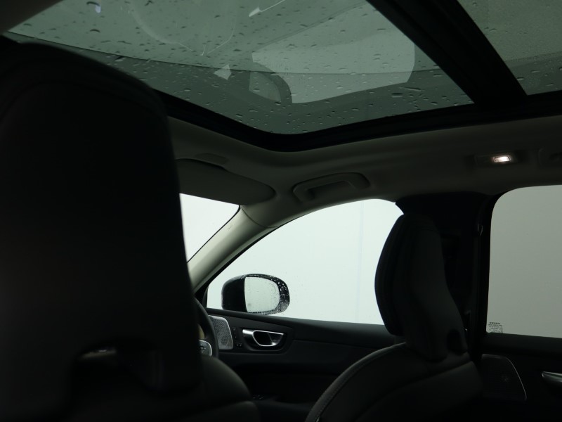 2025 (25) VOLVO XC60 2.0 B5P Ultra Dark 5dr AWD Geartronic 4899758