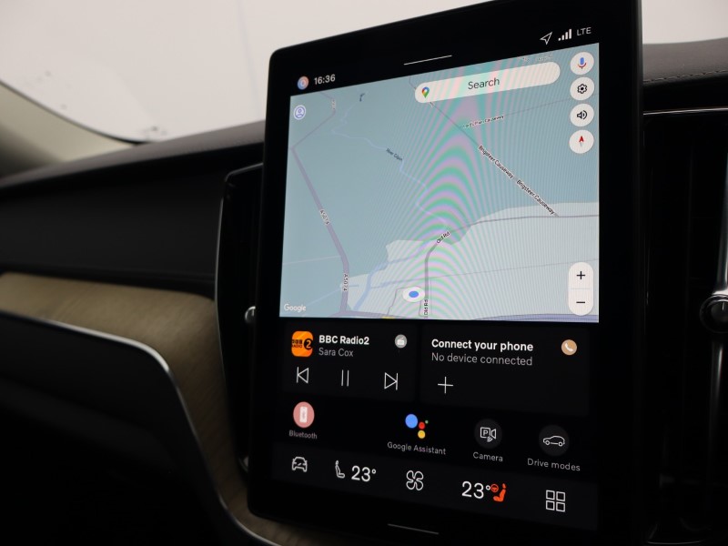 2025 (25) VOLVO XC60 2.0 B5P Ultra Dark 5dr AWD Geartronic 4899769