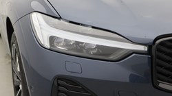 2025 (25) VOLVO XC60 2.0 B5P Ultra Dark 5dr AWD Geartronic 4899724