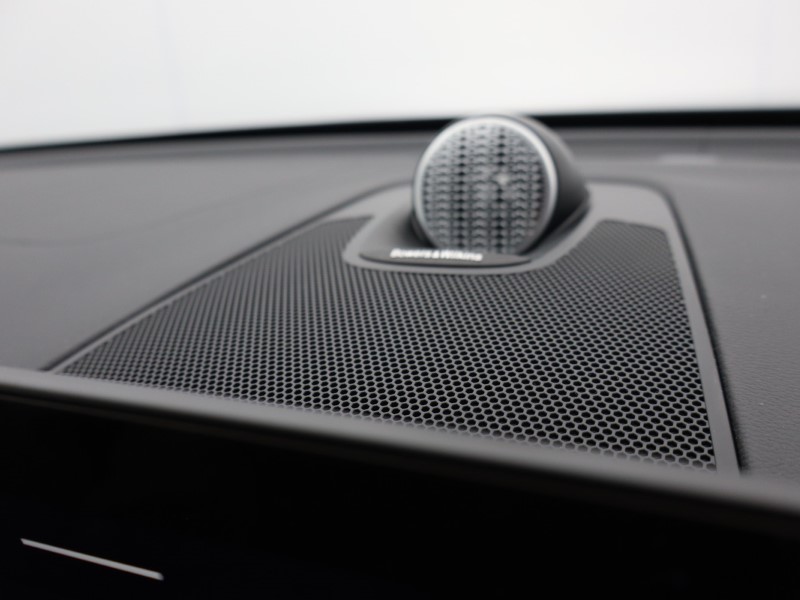 2025 (25) VOLVO XC60 2.0 B5P Ultra Dark 5dr AWD Geartronic 4899779