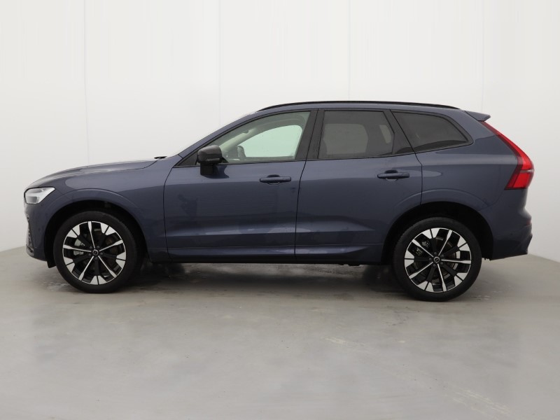 2025 (25) VOLVO XC60 2.0 B5P Ultra Dark 5dr AWD Geartronic 4899720