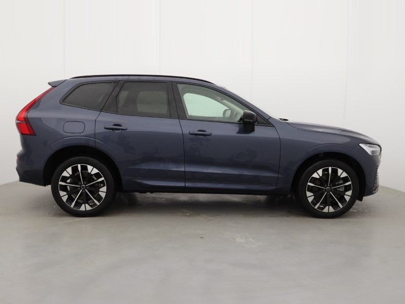 2025 (25) VOLVO XC60 2.0 B5P Ultra Dark 5dr AWD Geartronic 4899721