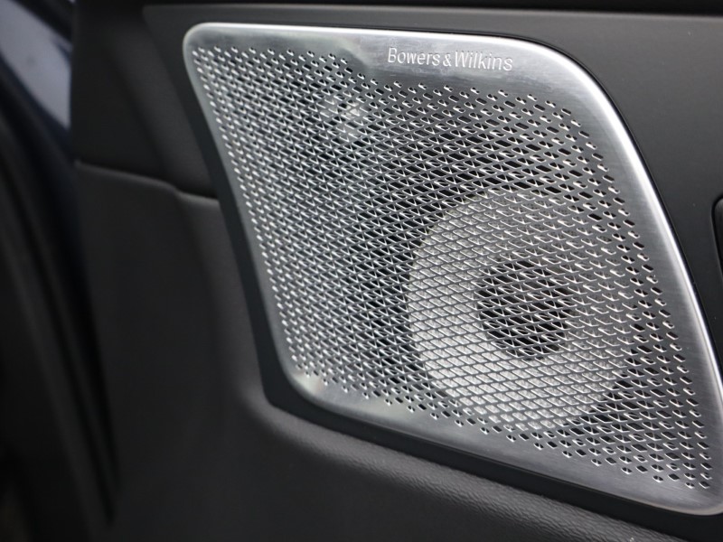 2025 (25) VOLVO XC60 2.0 B5P Ultra Dark 5dr AWD Geartronic 4899744